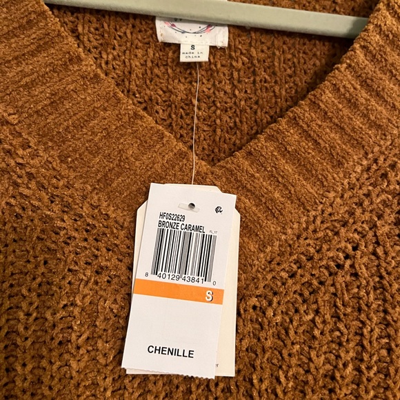 Sweater - Picture 2 of 2